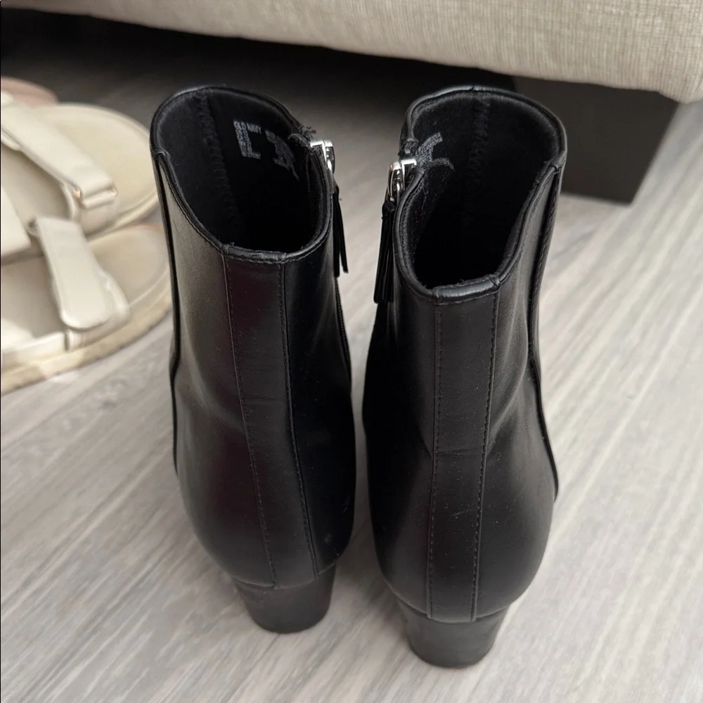 Old Navy Black Ankle Booties - Picture 4 of 7